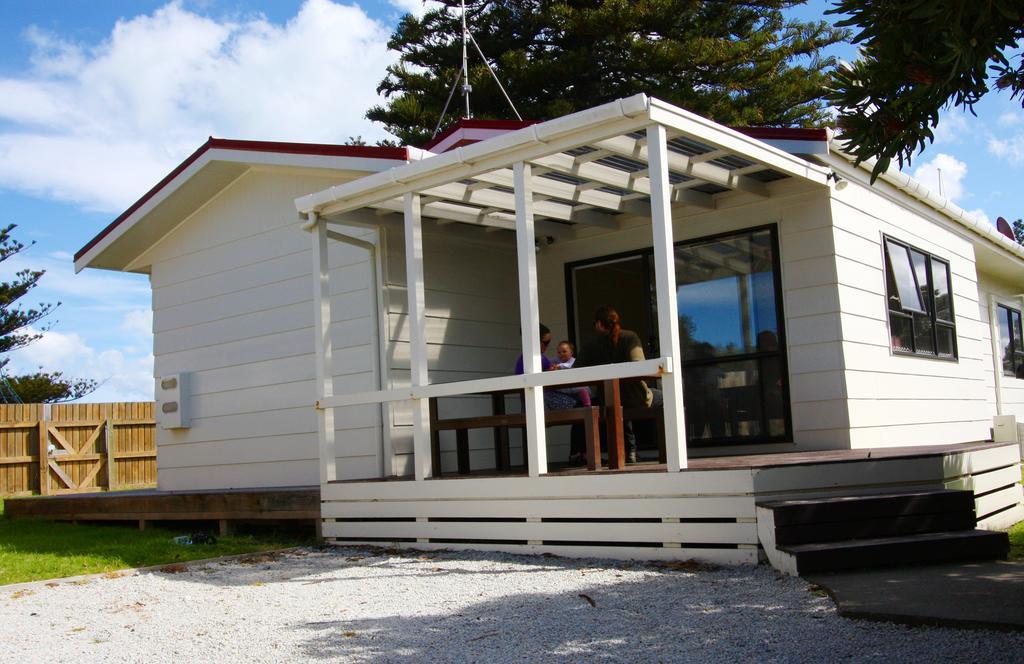 Waikanae Beach Top 10 Holiday Park Gisborne Exterior foto