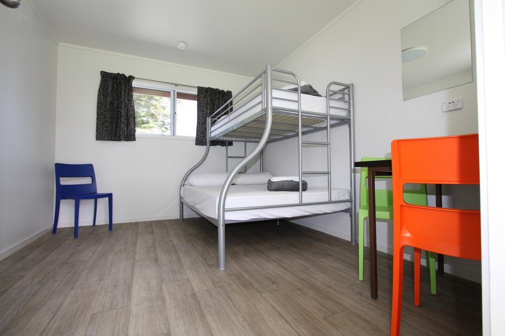 Waikanae Beach Top 10 Holiday Park Gisborne Zimmer foto